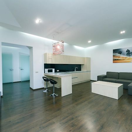 Kreschatik 21 With Terrace 2Br Kiev Exterior foto